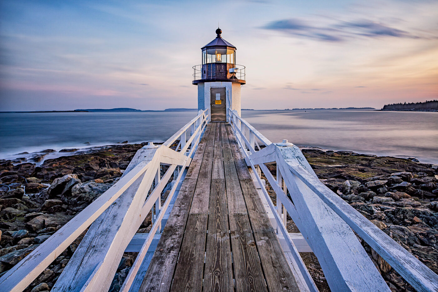 Lighthouse-Dawn-Coastal-Serenity
