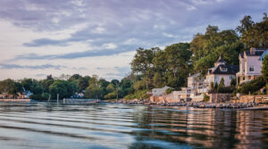 Riverside-Mansions-at-Twilight