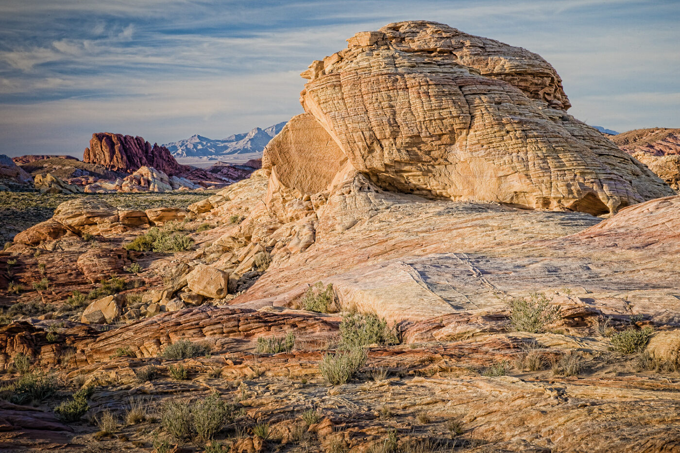 Desert-Stone-Monument