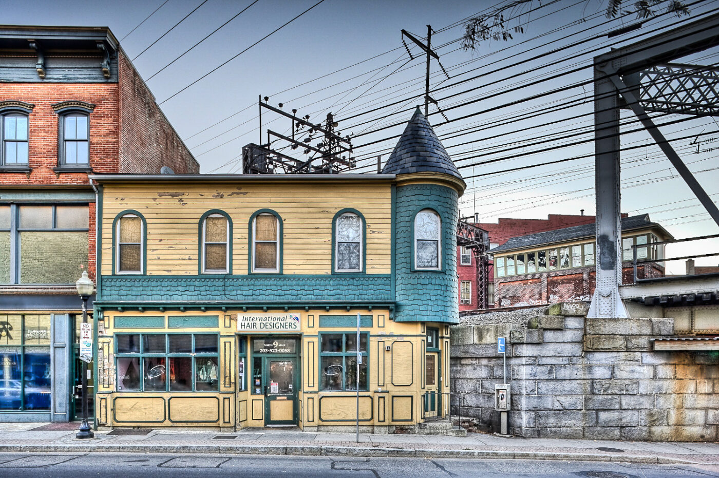 Urban-Landmark-Hair-Salon
