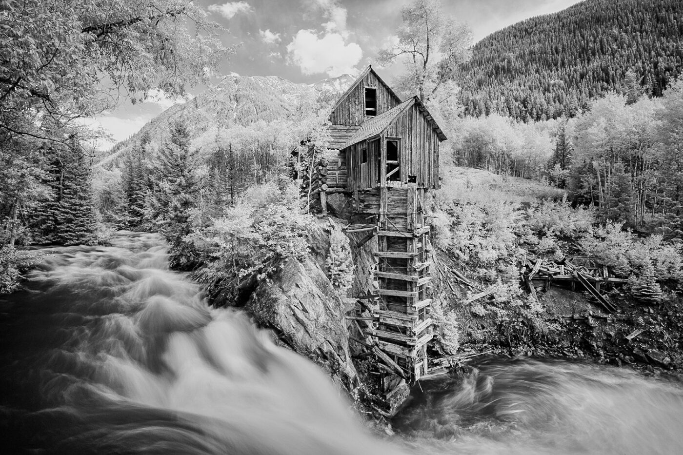Abandoned-Mill-House-Solitude