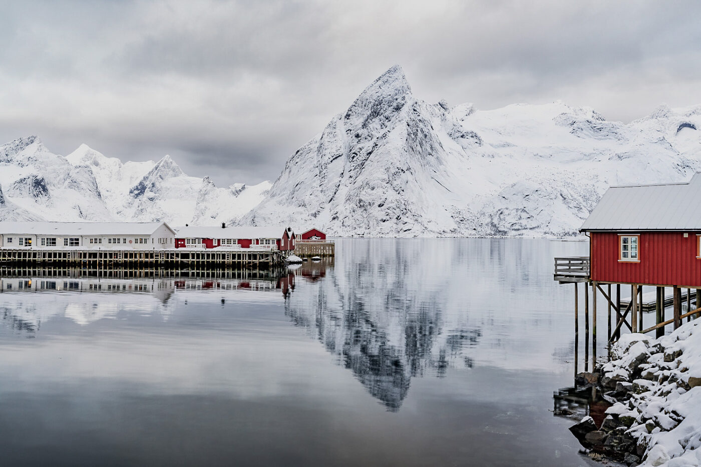 Arctic-Harbor-Stillness