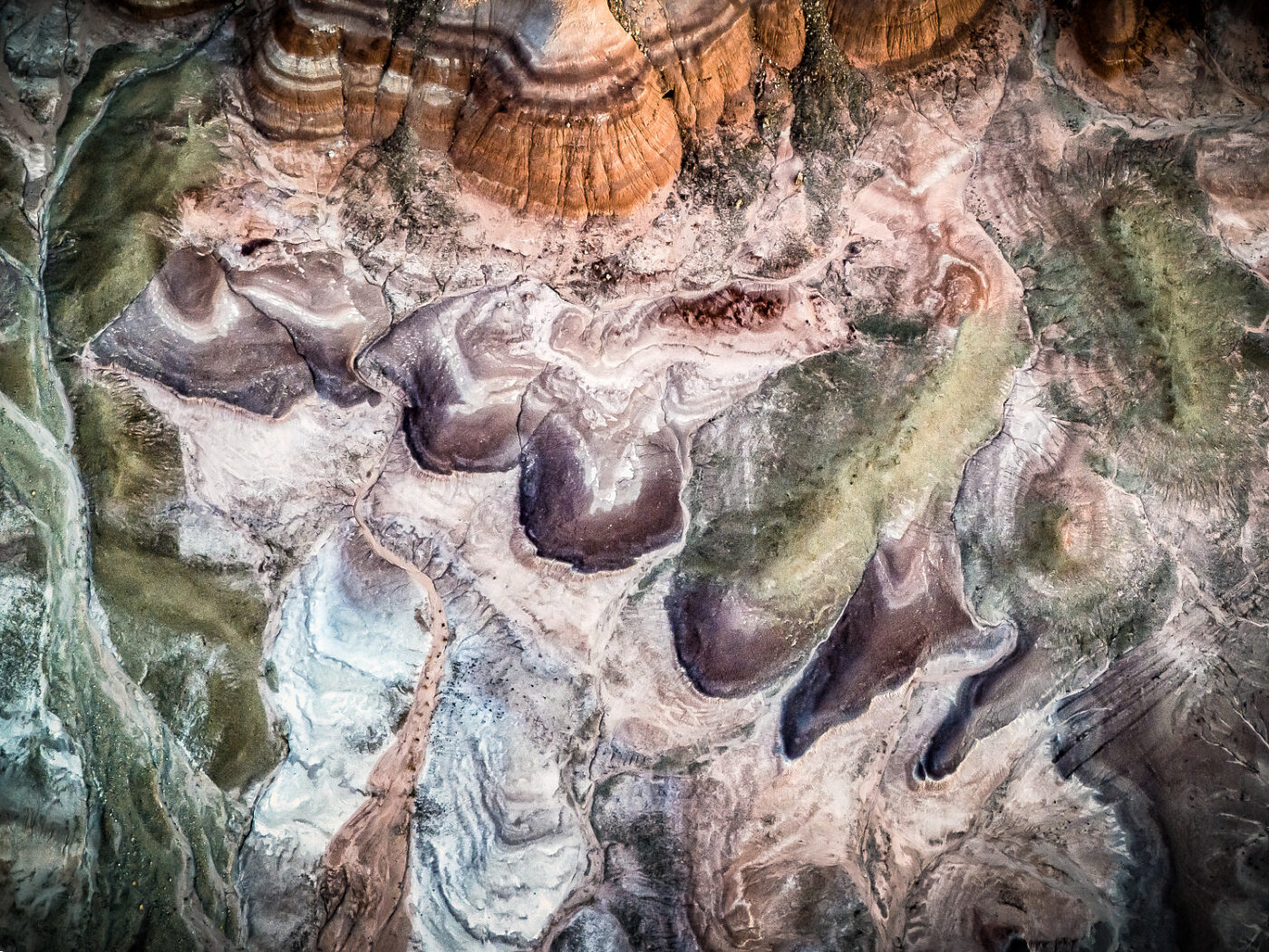 Mineral-Pools-Desert-Formations